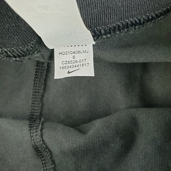 Nike Women's Sportswear Essential High-Waisted Leggings Size S Black CZ8528 NWOT - Picture 4 of 10
